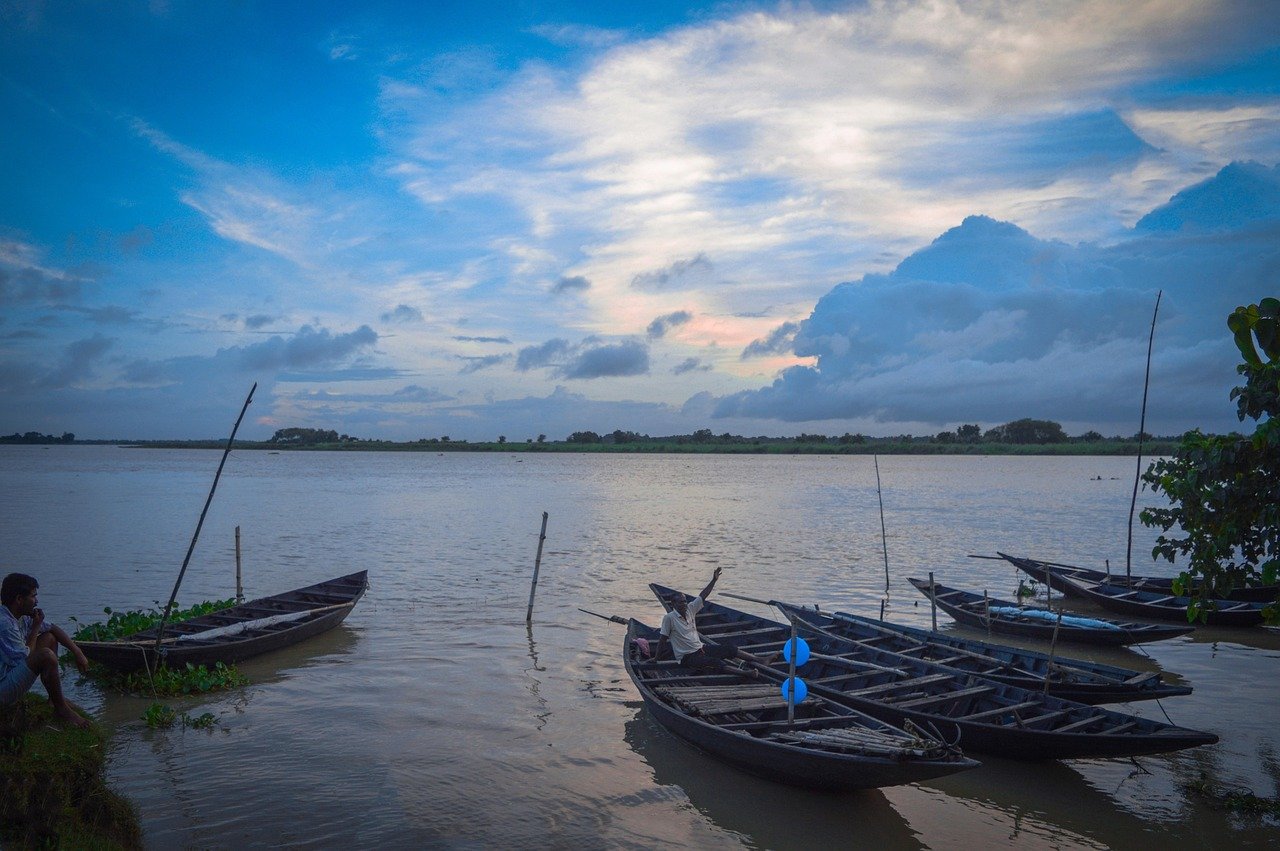 The Boat That Helps Everyone Cross, Stays in the River Itself